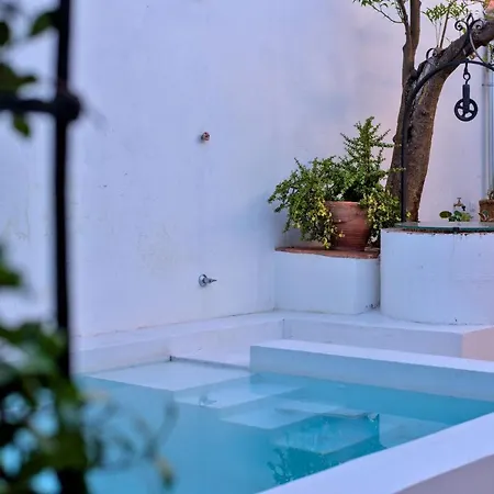 Otel Casa Ernestina 4*